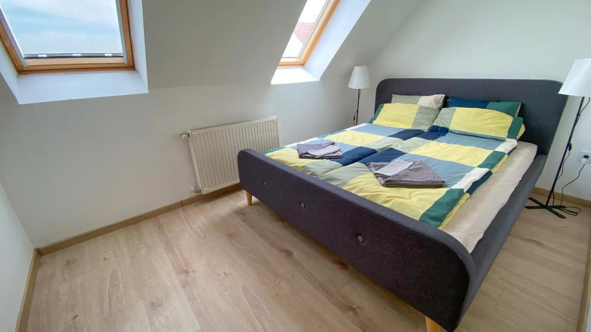 Spacious 2 Story Loft W Balcony Near Opera, Andrassy Budapeşte Macaristan