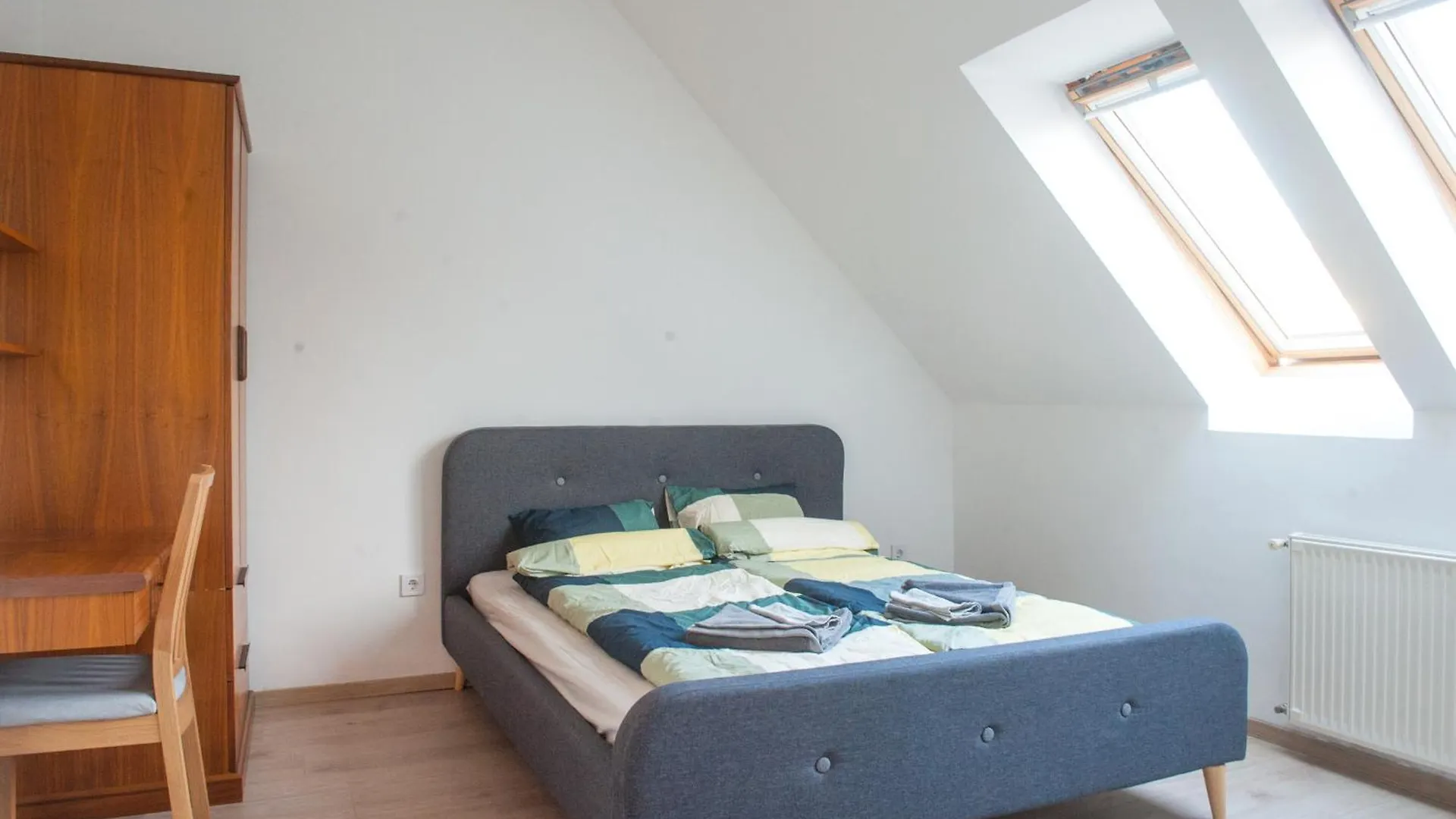Spacious 2 Story Loft W Balcony Near Opera, Andrassy Budapeşte Daire