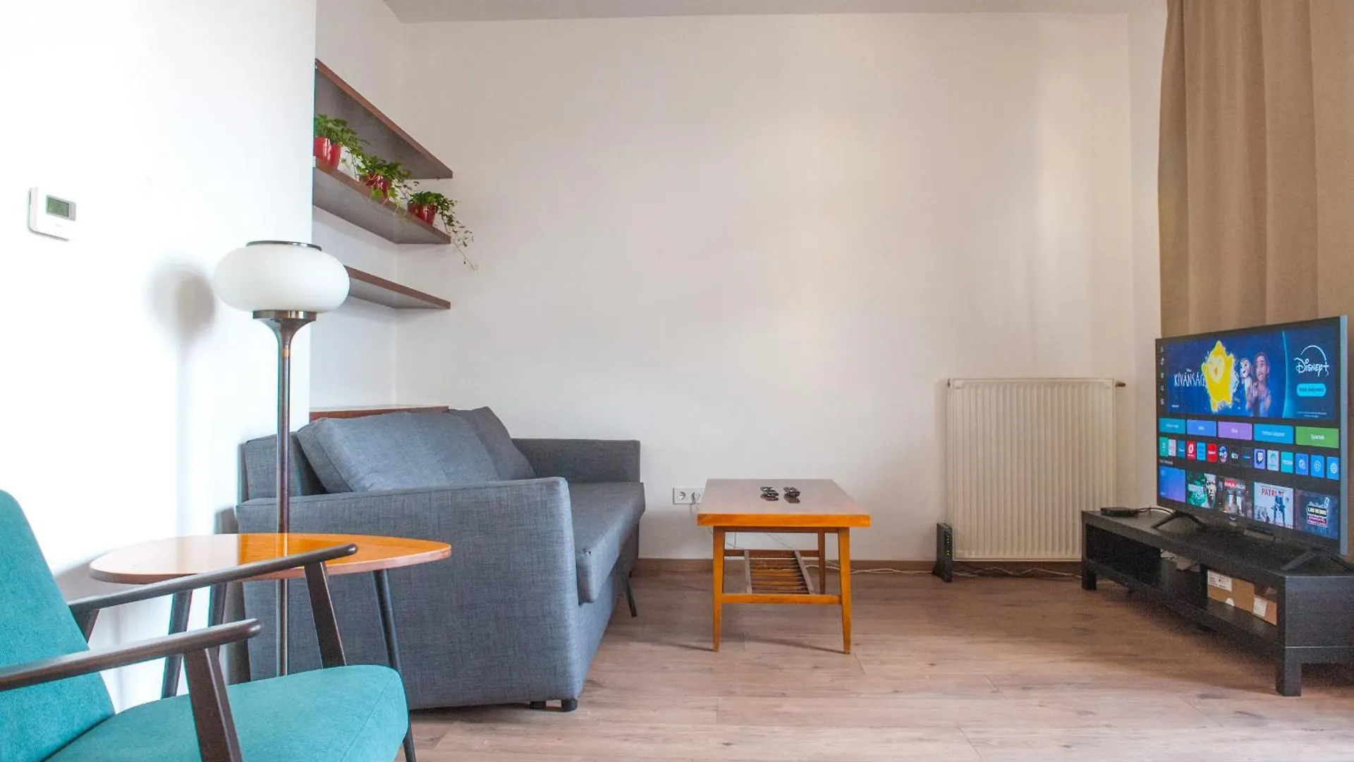 Daire Spacious 2 Story Loft W Balcony Near Opera, Andrassy Budapeşte