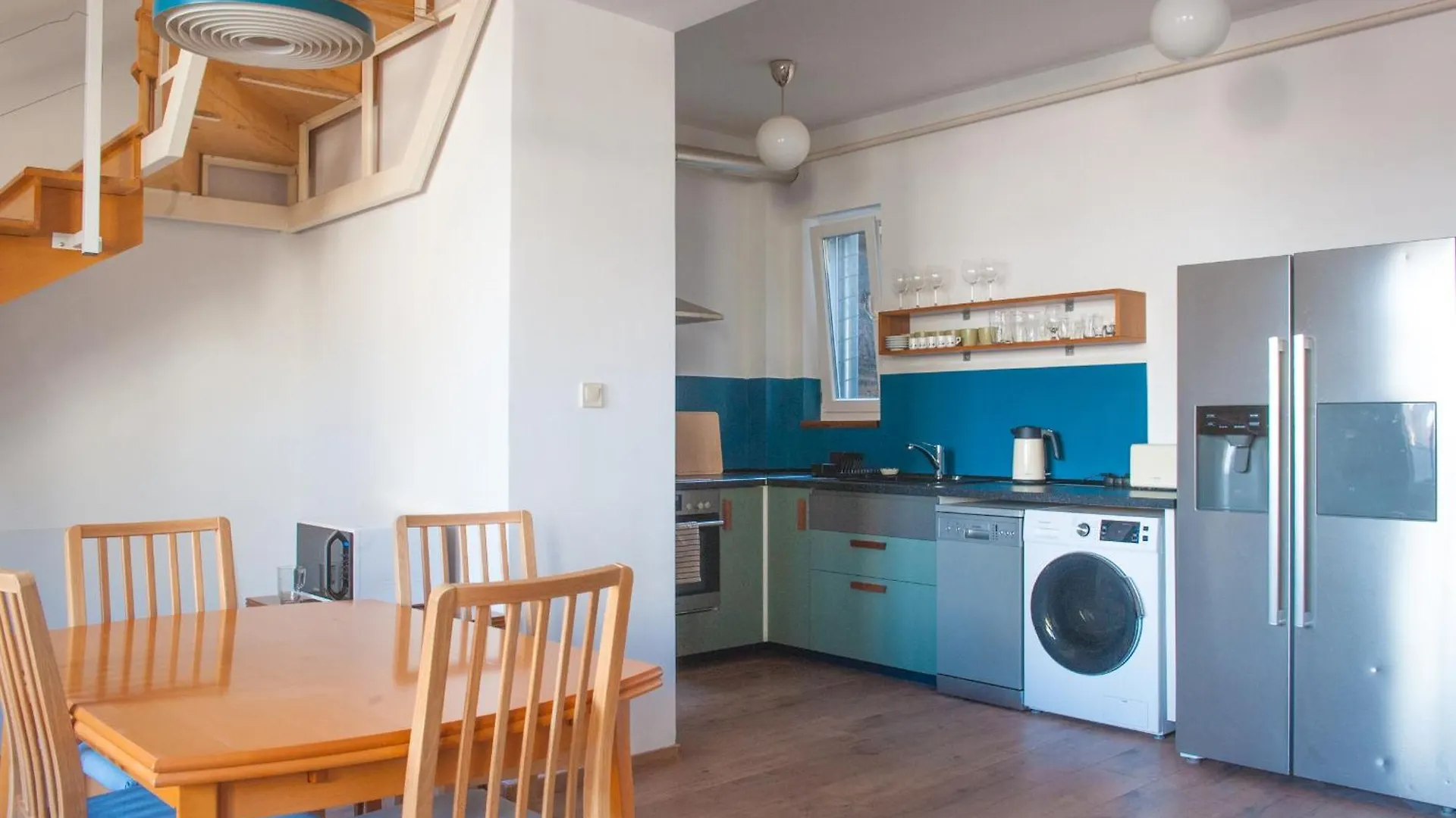 Spacious 2 Story Loft W Balcony Near Opera, Andrassy Budapeşte 0*,